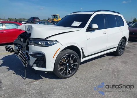 2022 BMW X7 xDrive40I z USA, uszkodzony, nr VIN 5UXCW2C05N9J47631